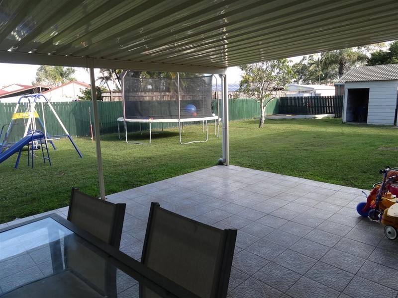 24 Perak Court, Tanah Merah QLD 4128