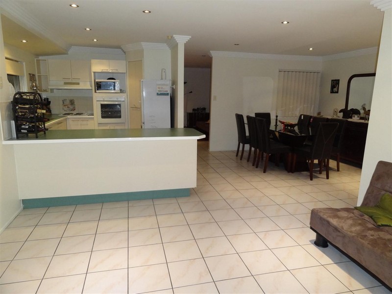 24 Perak Court, Tanah Merah QLD 4128