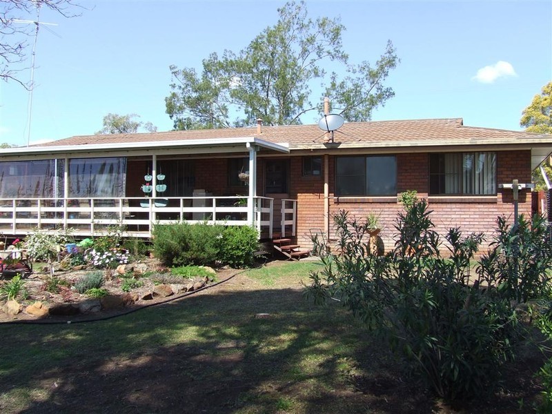 67 Proposch Street, Oakey QLD 4401
