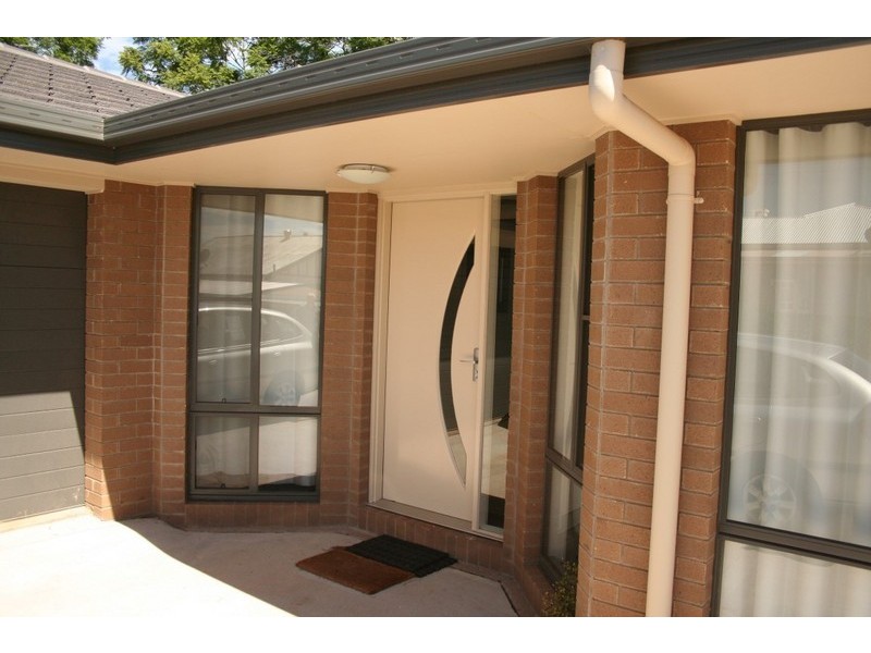 174a South, Centenary Heights QLD 4350