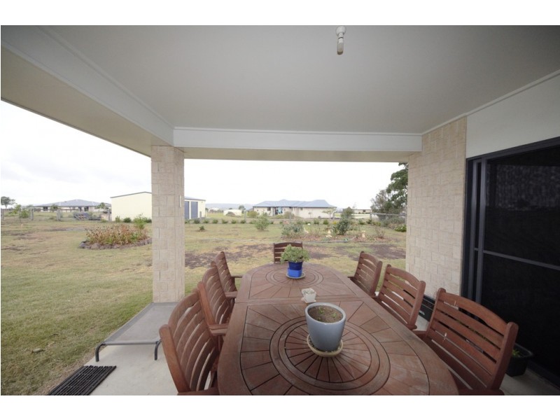 14 Hilltop Drive, Gowrie Junction QLD 4352