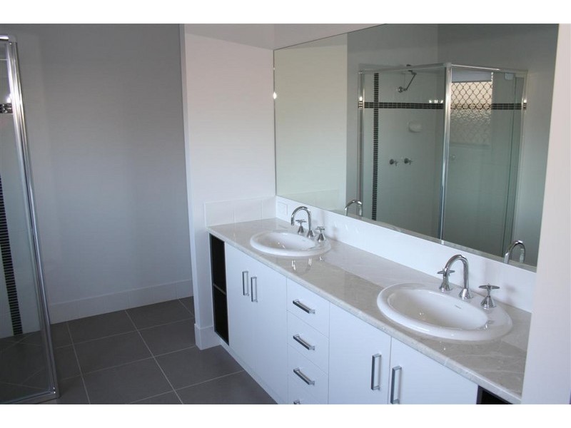 Middle Ridge QLD 4350