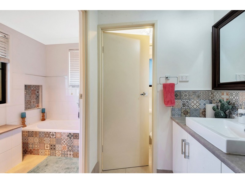 5 Jull Drive, Centenary Heights QLD 4350