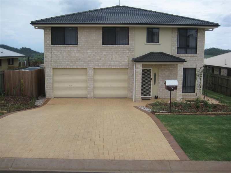 5 Diamantina Drive, Glenvale QLD 4350
