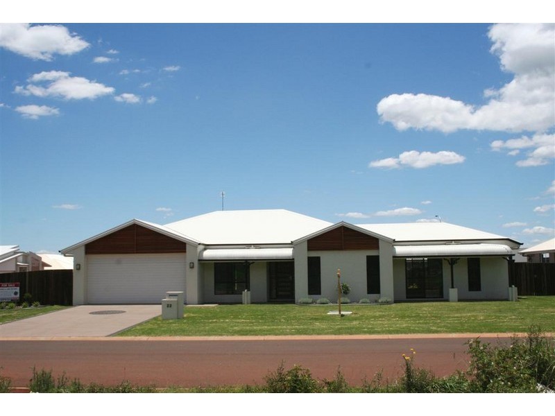 22 Fallon St, Middle Ridge QLD 4350
