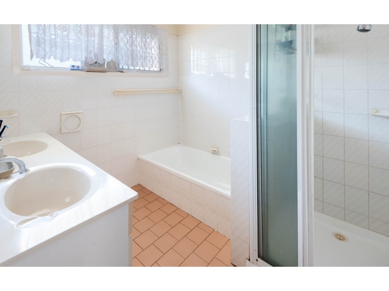 282 West Street, Kearneys Spring QLD 4350