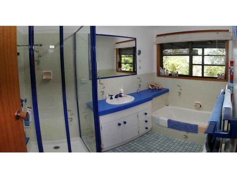21 Gordon Cresent, Withcott QLD 4352