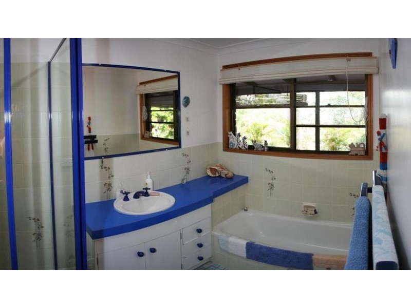 21 Gordon Cresent, Withcott QLD 4352