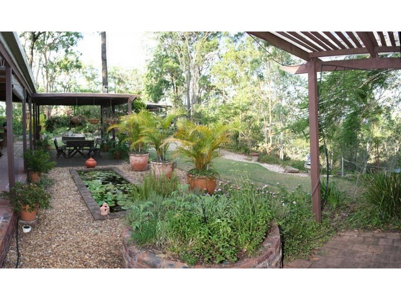 21 Gordon Cresent, Withcott QLD 4352