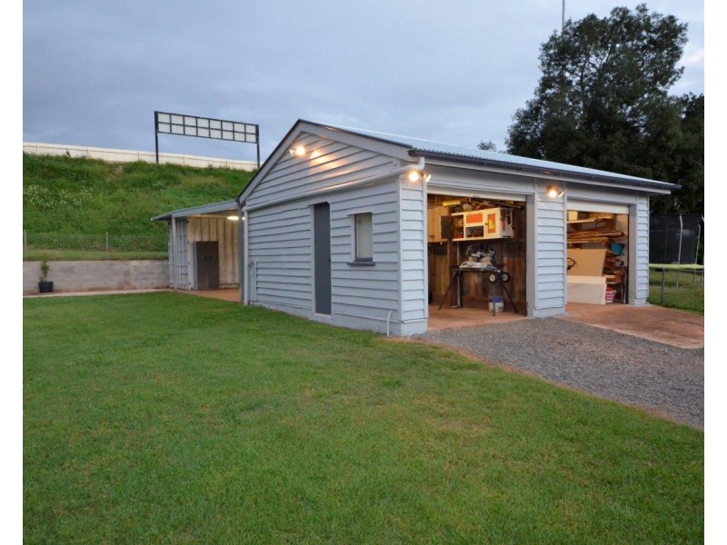 28 Wonga Street,, North Toowoomba QLD 4350