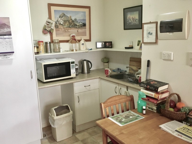 Unit 8 9 Lindsay St, Bundamba QLD 4304