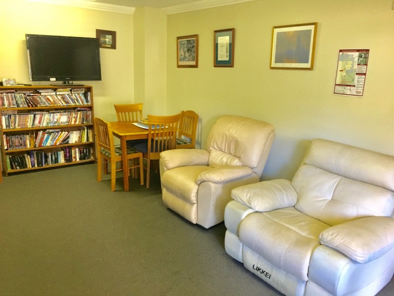 Unit 8 9 Lindsay St, Bundamba QLD 4304