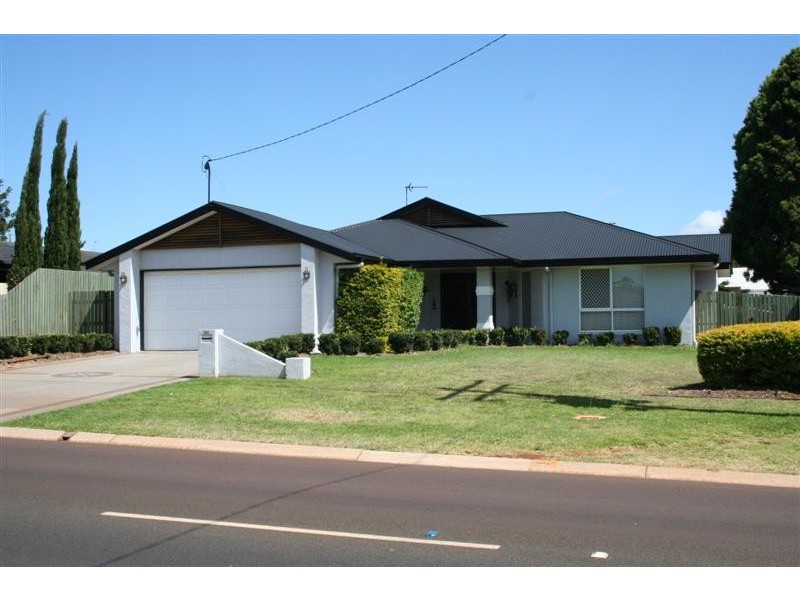 321 Ramsay Street, Middle Ridge QLD 4350