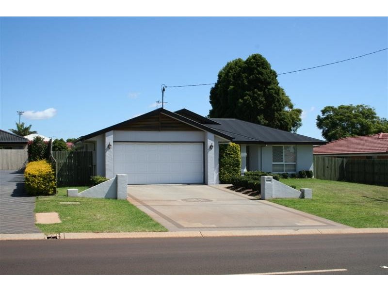 321 Ramsay Street, Middle Ridge QLD 4350