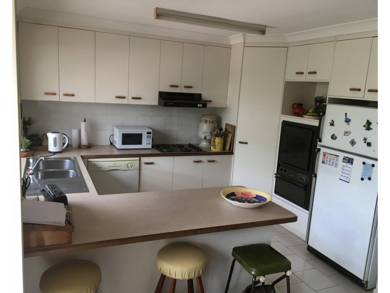 3 Suzanne Court, Kearneys Spring QLD 4350