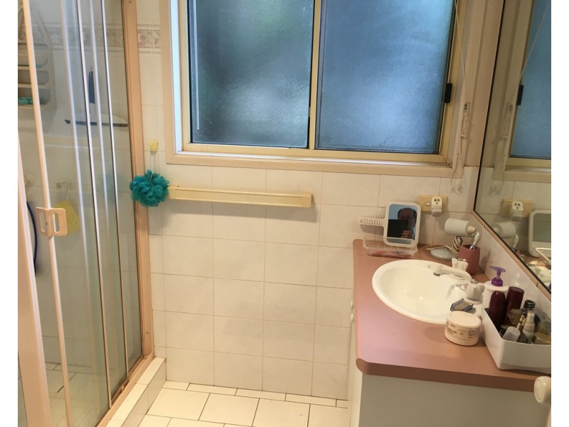 3 Suzanne Court, Kearneys Spring QLD 4350