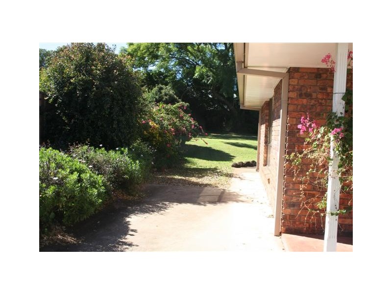 Centenary Heights QLD 4350