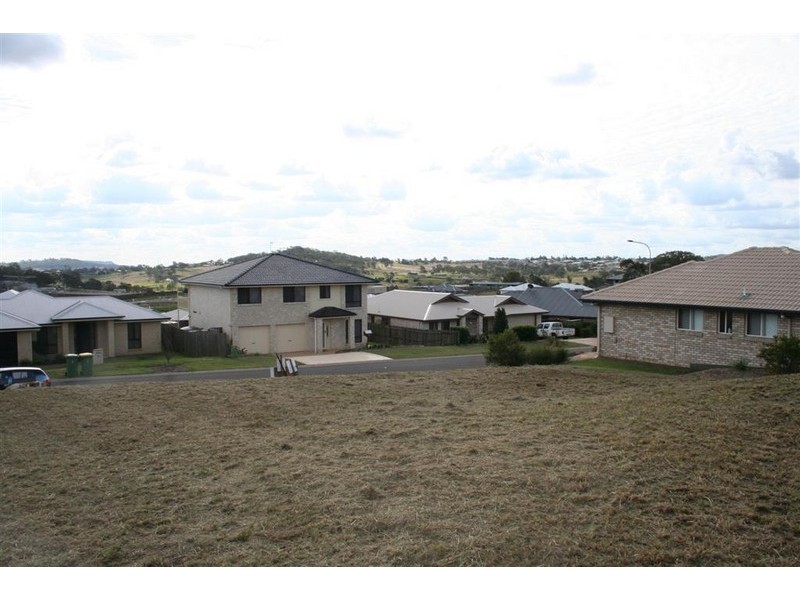 8 Diamantina Drive, Glenvale QLD 4350