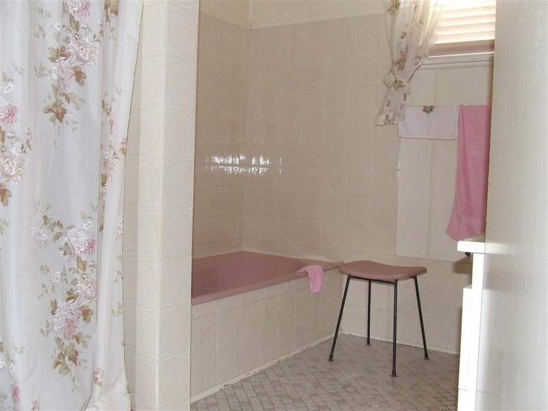 Centenary Heights QLD 4350