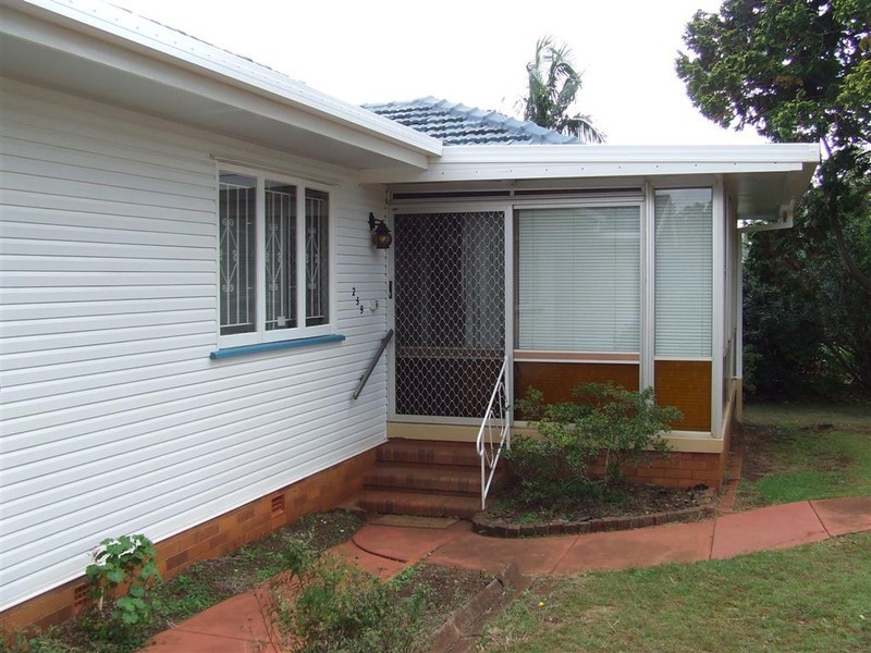 Centenary Heights QLD 4350
