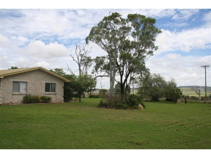 400 Savages road, Hodgson Vale QLD 4352