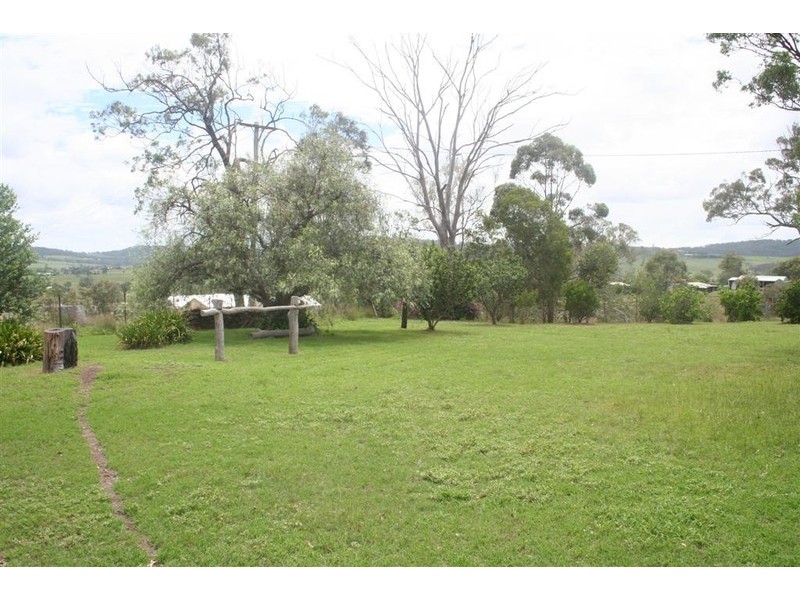 400 Savages road, Hodgson Vale QLD 4352