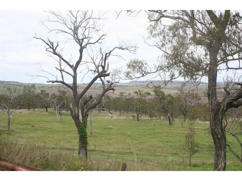 400 Savages road, Hodgson Vale QLD 4352