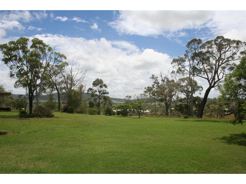 400 Savages road, Hodgson Vale QLD 4352