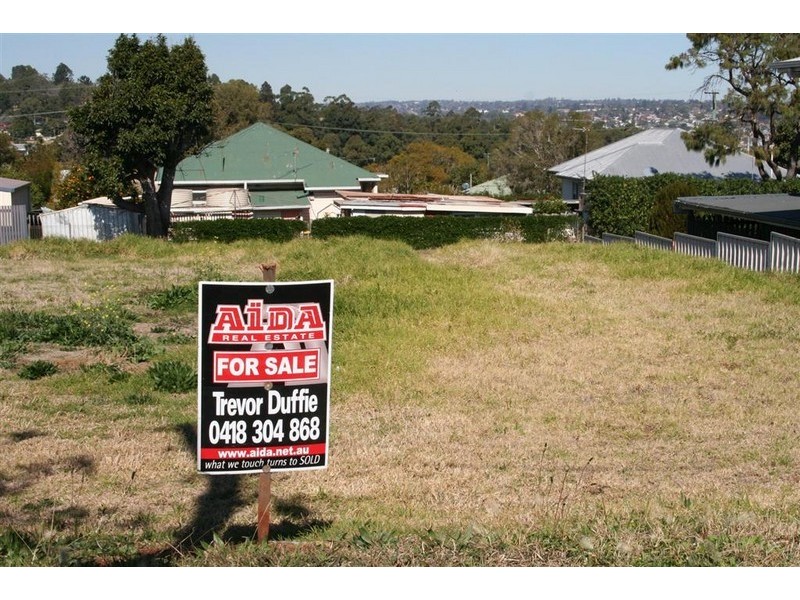 12 Flynn Street, Toowoomba QLD 4350