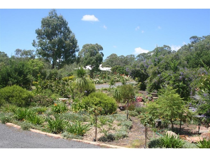 8 Echidna Cres, Hodgson Vale QLD 4352