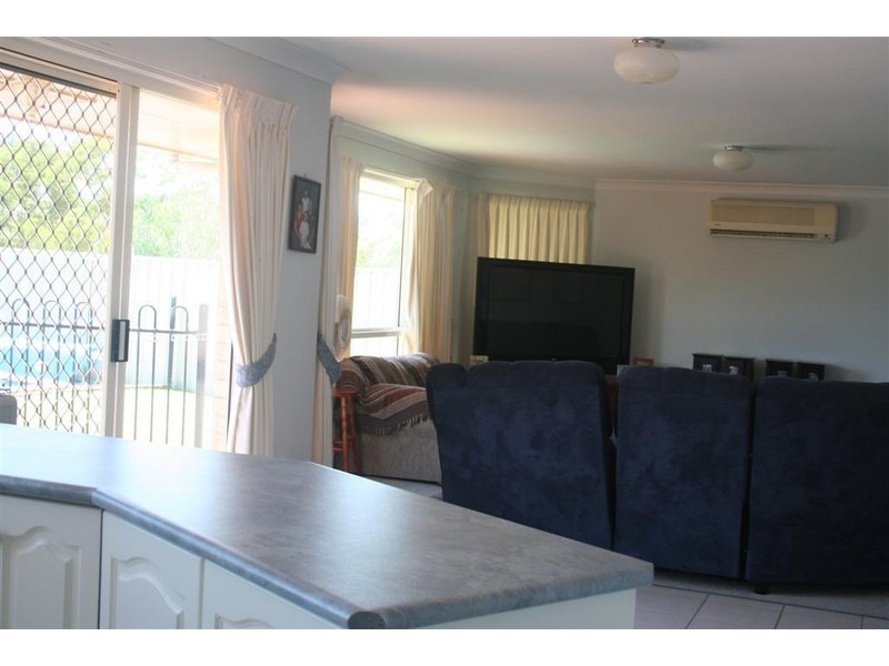 8 Echidna Cres, Hodgson Vale QLD 4352