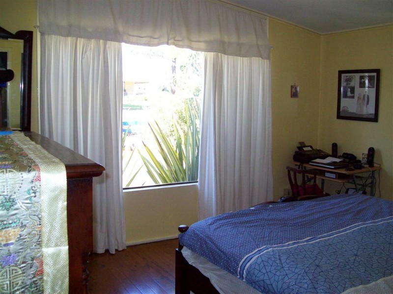 Centenary Heights QLD 4350