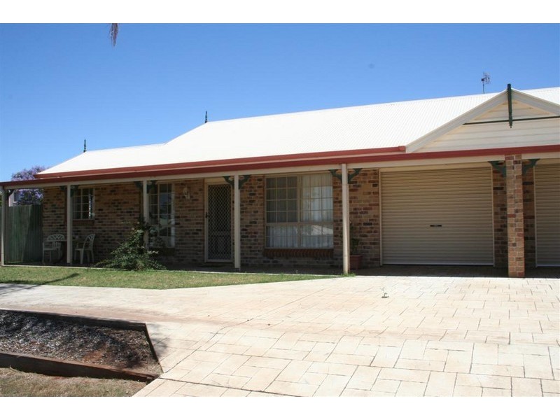 Unit 1 Gabrielle Street, Kearneys Spring QLD 4350