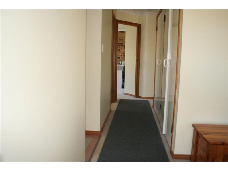 Unit 1 Gabrielle Street, Kearneys Spring QLD 4350