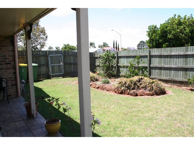 Unit 1 Gabrielle Street, Kearneys Spring QLD 4350
