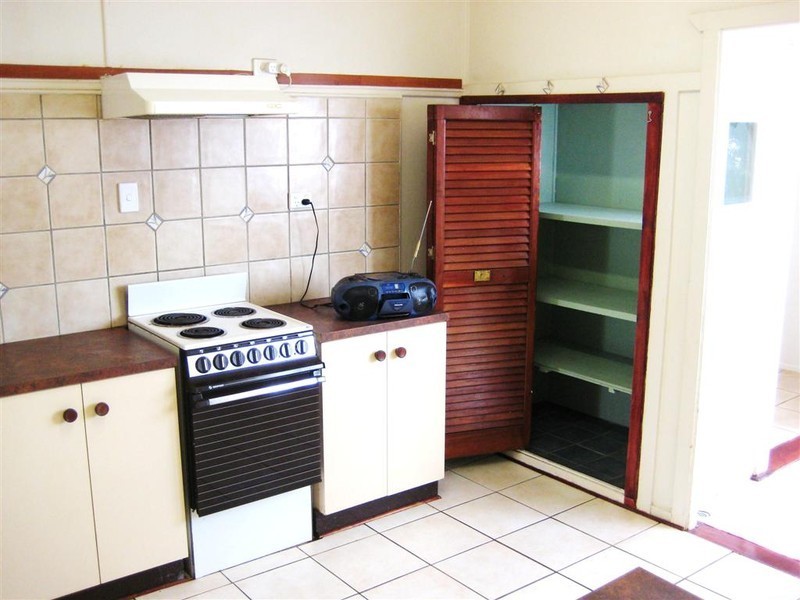 9 Derwak, Harristown QLD 4350