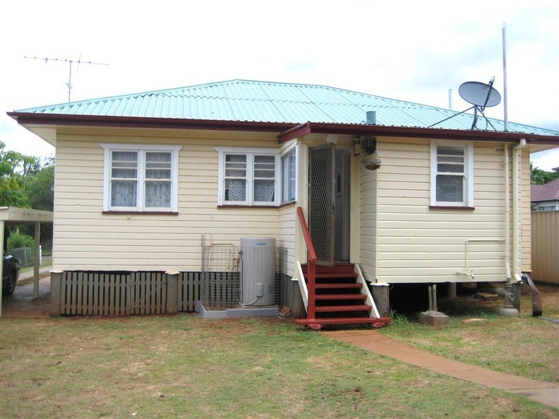 9 Derwak, Harristown QLD 4350