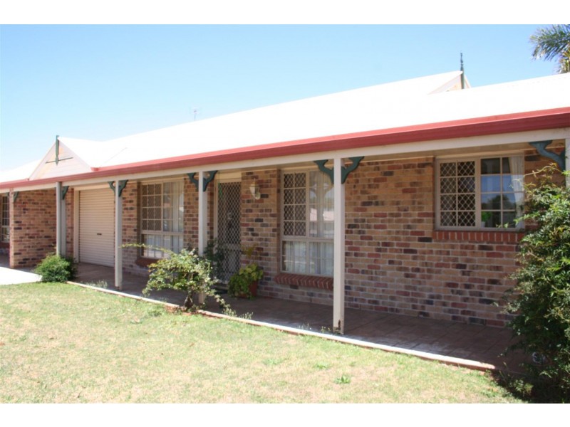 Unit 1 Gabrielle Street, Kearneys Spring QLD 4350