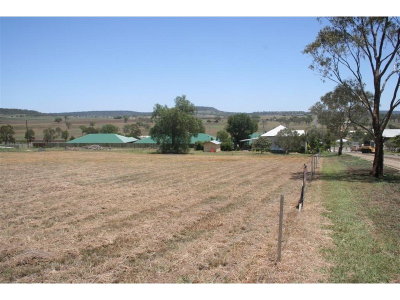 5 Hirst, Greenmount QLD 4359