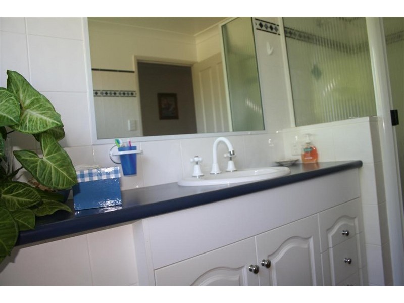 12 Snapdragon Street, Middle Ridge QLD 4350