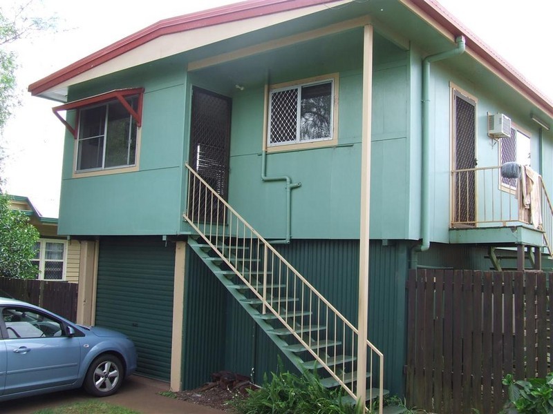 Centenary Heights QLD 4350