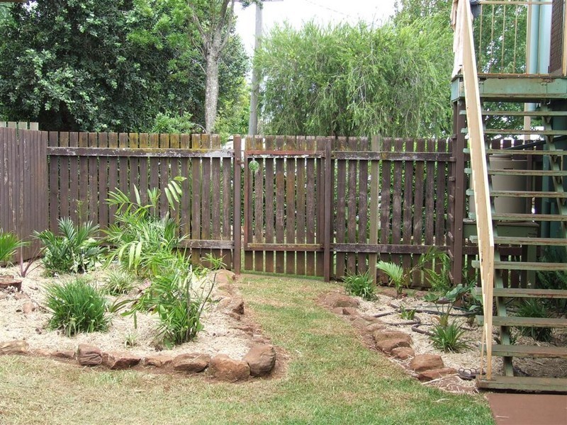 Centenary Heights QLD 4350