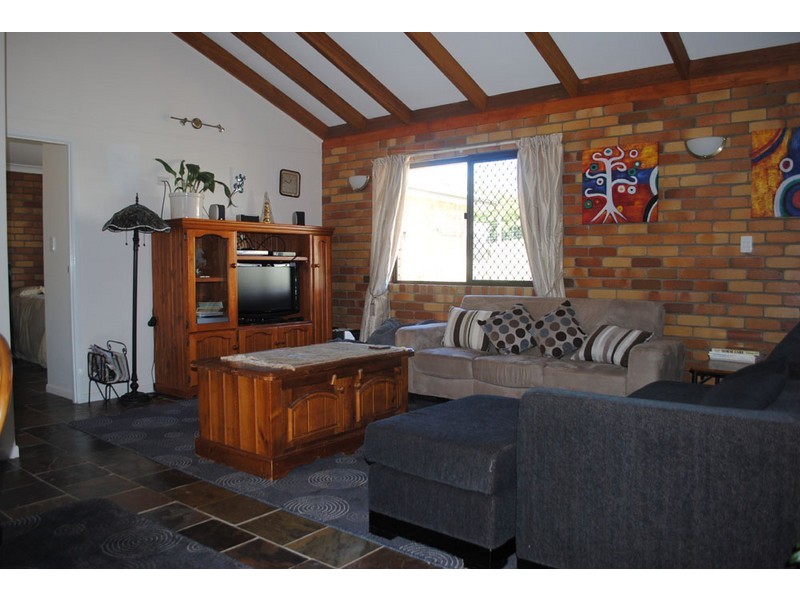 11 Academy Court, Glenvale QLD 4350