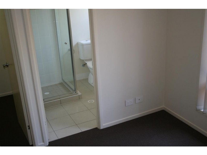 10 Flynn, North Toowoomba QLD 4350