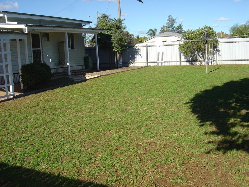 82 Edward Street, Dalby QLD 4405
