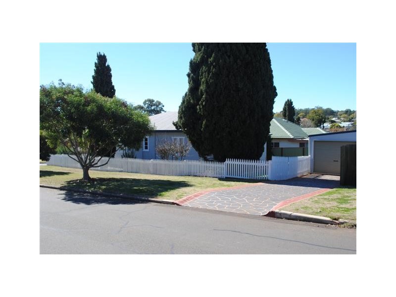 Centenary Heights QLD 4350