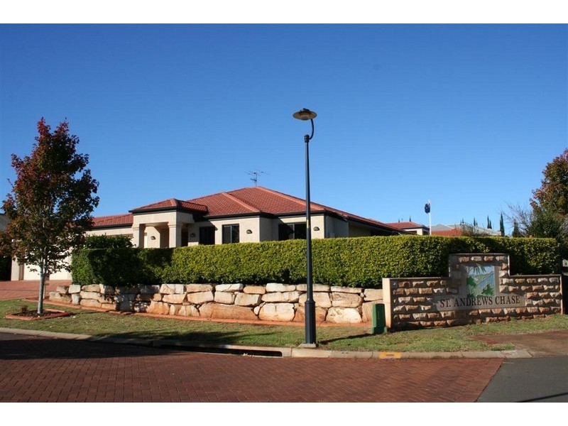 14 St Andrews Court, Middle Ridge QLD 4350
