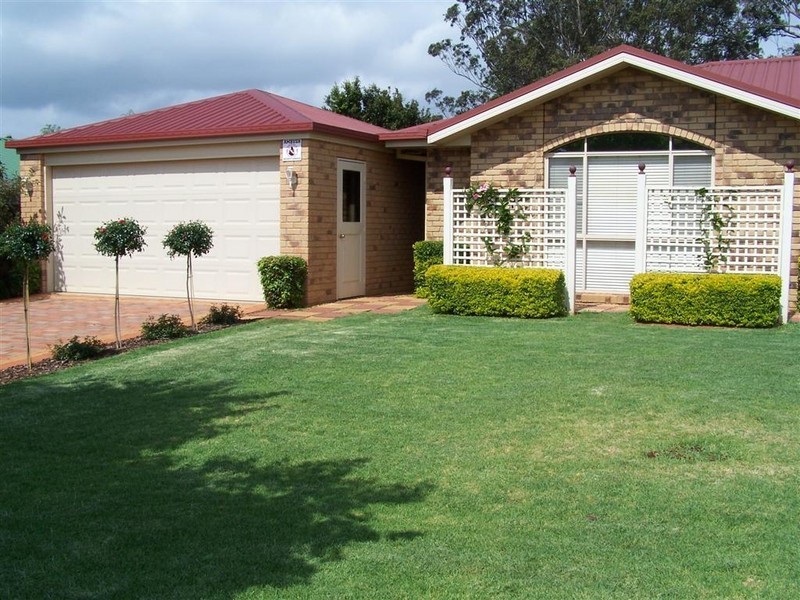 5 Bouganvillea, Middle Ridge QLD 4350