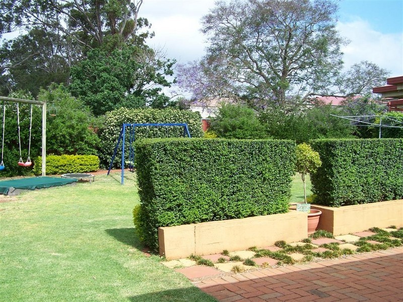 5 Bouganvillea, Middle Ridge QLD 4350