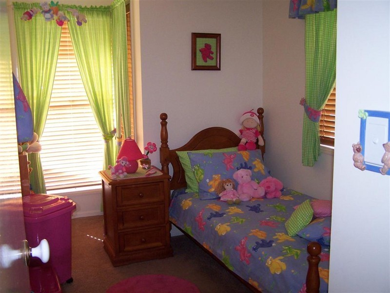 5 Bouganvillea, Middle Ridge QLD 4350